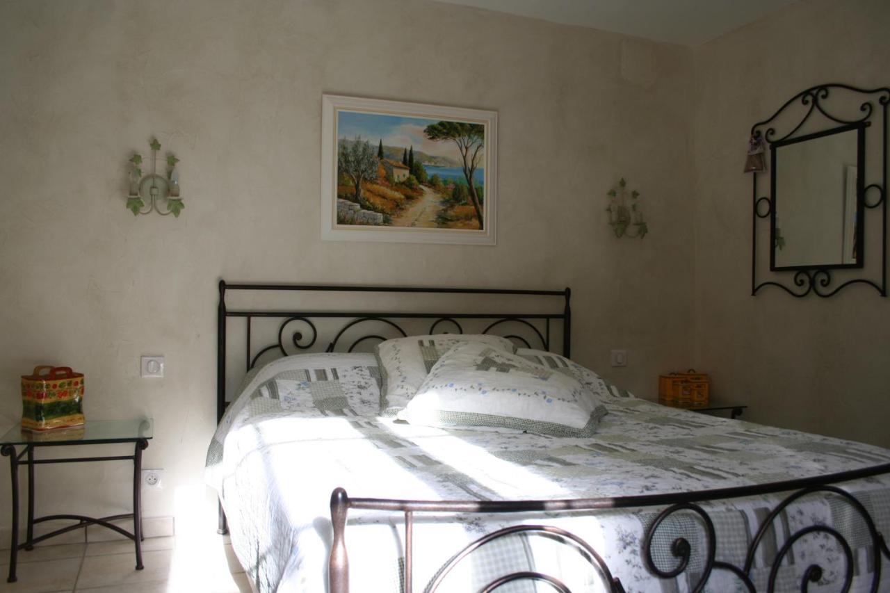 Le Mas Des Tarentes Chambres D'Hotes Trans-en-Provence Esterno foto