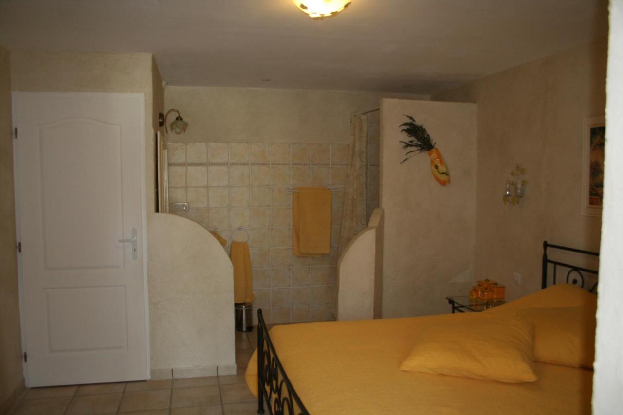 Le Mas Des Tarentes Chambres D'Hotes Trans-en-Provence Esterno foto